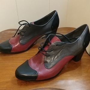 Pair women's shoes